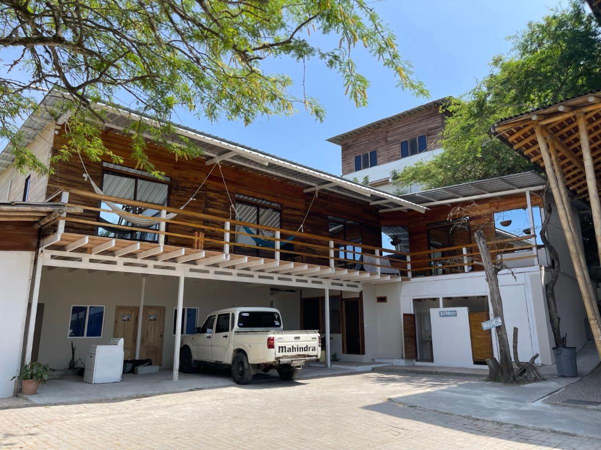 ホテル Punta Hills Montañita エクステリア 写真